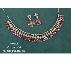 Ensemble de collier Kundan finition Mehendi 09648 avec boucles d'oreilles assorties pour femmes, bijoux pour occasions festives et mariages - Product Image 1