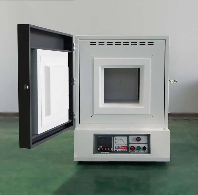 Machine de traitement thermique de four à moufle en céramique de technologie de chauffage personnalisée 1400C avancée