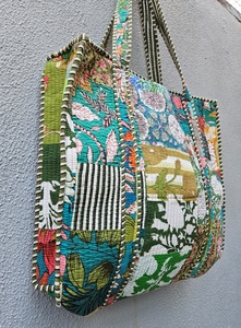 กระเป๋าโท้ทลายดอกไม้สุดเก๋ กระเป๋าผ้าฝ้ายทำมือสำหรับเดินทาง กระเป๋าโบโฮสำหรับวันหยุดสุดสัปดาห์ กระเป๋าชายหาด กระเป๋าใบใหญ่ใส่ของได้ทุกชนิด - Product Image 5