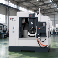 Centre d'usinage CNC 5 axes haute précision avec magazine d'outils 24T et guides linéaires automatiques – Nouveau modèle