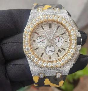 Montre à quartz intemporelle avec des pierres de moissanite étincelantes, conçue pour la beauté haut de gamme et une précision impeccable - Product Image 5