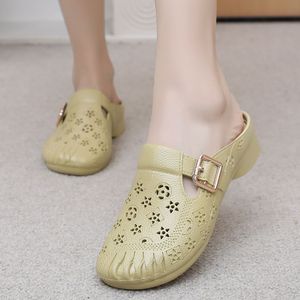 Nuove Ciabatte Piatte e Antiscivolo per Signore di Mezza Età, Infradito e Pantofole da Donna per Uso Esterno e Domestico - Product Image 6