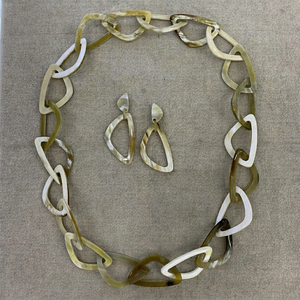Collier en corne de buffle indien fait main de qualité supérieure pour femmes, en gros et à bas prix en grande quantité - Product Image 1