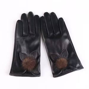 Gants thermiques en cuir pour <span class=keywords><strong>femme</strong></span>, vente chaude, hiver, écran tactile, écrire des SMS, chauds, cyclisme, fête, avec pompon en fourrure de lapin - Product Image 2
