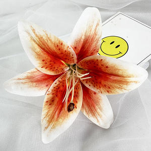 Tête de <span class=keywords><strong>fleur</strong></span> de lys en impression 3D faite à la main de haute qualité pour les décorations de gâteaux de Pâques et de mariage, style moderne, livraison rapide - Product Image 5