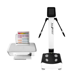 Báscula vertical de análisis corporal con electrodos de mano y escáner de composición corporal completa para centros de fitness - Product Image 6