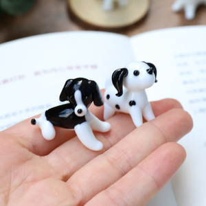 Adorno de cristal de perro pequeño estilo japonés: Teddy, Corgi, Shiba Inu, Pomeranian. Decoración creativa de dibujos animados esmaltada. - Product Image 3