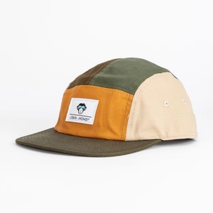 Gorra de 5 Paneles con Diseño Personalizado, Estilo Vintage Neutro, Deportiva, Infantil, con Bloques de Color y Parches Tejidos - Product Image 3