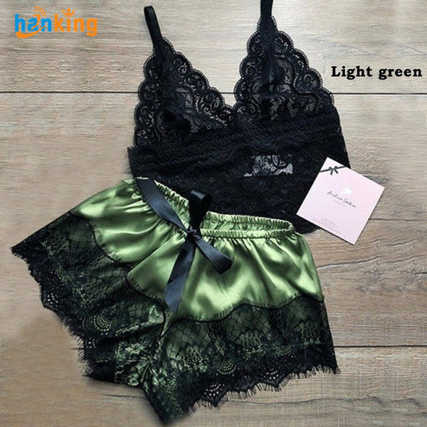 สีเขียวอ่อน