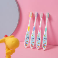 Cepillo de dientes de cerdas suaves para niños de 3 a 12 años, paquete individual de cabeza pequeña, necesidades diarias para bebés, una pieza, triangulación de envíos
