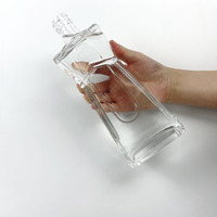 Bouteille d'alcool en verre en forme de corps de belle femme Bouteille en verre de forme personnalisée
