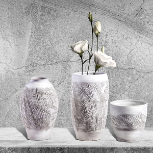 Jarrón de cerámica Beige redondo rústico moderno Retro Wabi Sabi Garden <span class=keywords><strong>Deko</strong></span> para decoración del <span class=keywords><strong>hogar</strong></span> Mesa decoración al aire libre - Product Image 1