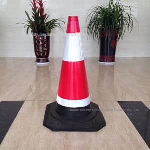 Cono Stradale in Gomma da 70cm, Rinforzato e Ispessito, Riflettente, Barriera di Traffico di Alta Qualità con Logo Personalizzato - Product Image 2