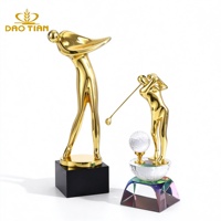 Trophée de golf en cristal plaqué or avec figurine de golfeur et balle de golf, base irisée, récompense pour tournoi sportif, vente en gros, fabricant