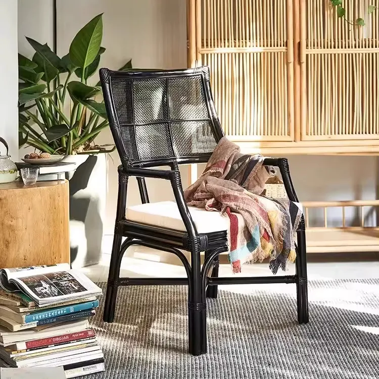 AJJ-MQ108 Cadeira de apoio de braço simples em madeira maciça para hotel, tamanho doméstico, choque, café, vento solitário no meio da cadeira