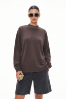 T-shirt en cachemire crème haute élasticité, broderie personnalisée, 240 GSM, col semi-montant, coupe oversize, épaules tombantes, manches longues
