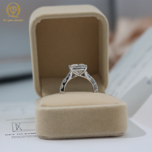 Anillo de Diamantes de Lujo para Mujer, Corte Princesa Cuadrado, Oro de 18K, Certificado IGI, Color D, Claridad VVS, Personalizado para Compromiso - Product Image 2
