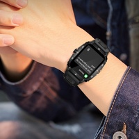 Montre connectée KT71 avec écran carré IPS, technologie Bluetooth, montre de sport d'extérieur, dotée d'un chronographe, d'un réveil, d'une batterie de 71 mAh et d'un bracelet en gel de silice