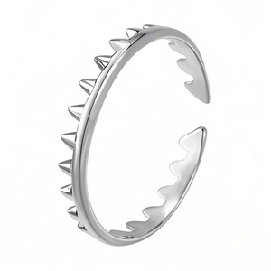 Anello Aperto in Acciaio Inossidabile a Forma di Ingranaggio, Semplice ed Elegante, Stile Europeo, per Uomo e Donna, Collana all'Ingrosso - Product Image 5