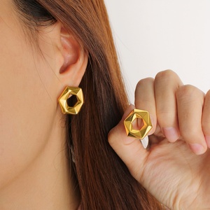 Pendientes de Acero Inoxidable Resistentes al Agua, Chapados en Oro de 18k, Hexagonales, Geométricos, Pulidos, Hipoalergénicos, Modernos para Mujer - Product Image 2