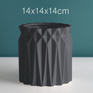 <span class=keywords><strong>Pot</strong></span> <span class=keywords><strong>de</strong></span> fleurs en ciment simple <span class=keywords><strong>de</strong></span> style nordique rond pour la décoration <span class=keywords><strong>de</strong></span> la maison - Product Image 4
