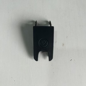 Fundas de Asiento de Plástico ABS Negro para Asiento Trasero Infantil, Compatibles con Porsche Macan y Audi Q3 2013-2018 - Product Image 1