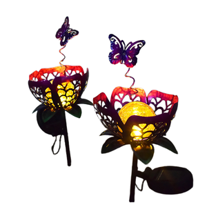 Lampe décorative de jardin extérieure à LED, style européen, en résine ajourée, alimentée par l'énergie solaire, avec motif floral en métal à insérer dans le sol - Product Image 3