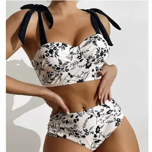 2024 Nieuwe Bloemenprint Bikini Halter Schouderstropdas Mode Volwassen Sexy Split Bikini Strandkleding Vrouwen Badpakken