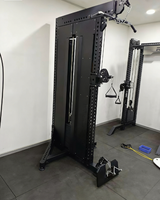 Station de câbles tout-en-un pour les exercices de tirage latéral, de poussée des triceps, de développé couché et de tirage dorsal, équipement de musculation