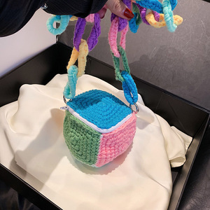 Borsa a tracolla piccola da <span class=keywords><strong>donna</strong></span> in poliestere lavorata all'uncinetto stile Dopamine, nuova moda, graziosa, arcobaleno, senza fodera, con chiusura a scatto - Product Image 3