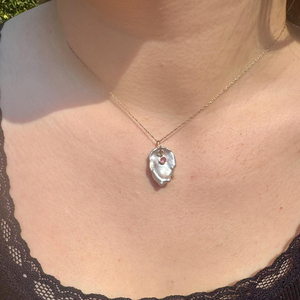 Collana con Ciondolo di Perla Barocca d'Acqua Dolce Autentica Fatta a Mano, Catena Sottile in Acciaio Inossidabile, Collana di Perle Keshi - Product Image 1