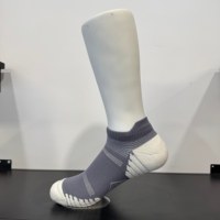Chaussettes OEM personnalisées de haute qualité, respirantes, anti-transpiration, à coupe basse, en tissu éponge, pour le sport, la course et la randonnée