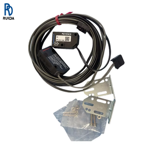เซ็นเซอร์เลเซอร์ดิจิตอล KEYENCE LV-H100 แบบเจาะทะลุ ชนิดตรวจจับพื้นที่ ใช้สำหรับงานโลจิสติกส์และคลังสินค้า - Product Image 1