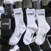 Chaussettes de sport blanches mi-mollet personnalisées pour hommes, imprimé lettres tendance, pour le basketball, vente en gros
