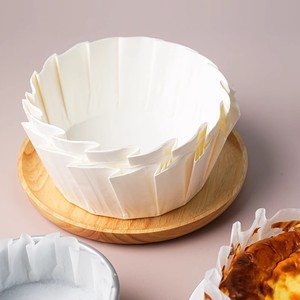 50 adet katlanmayan bask yağ geçirmez kağıt Cupcake pişirme bardak 4-Inch torbalı silikon kalıp dairesel kağıt ped kek alet takımı - Product Image 1