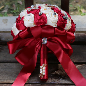 Ramo de Rosas Artificiales de Primera Calidad con Pedrería y Cinta, Color Rojo Champán, para Novia, Boda, Quinceañera, Hecho a Mano - Product Image 2