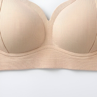 Soutien-gorge push-up sans armatures et sans coutures, minimaliste, pour un maintien quotidien