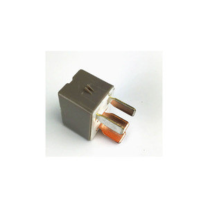 Relé del ventilador del embrague del aire acondicionado 90987-02028 compatible con Toyota Corolla Sienna - Product Image 1