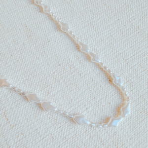 Collana con Croce di Perle Luminose - Product Image 2