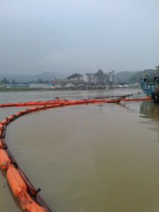 長期漏れ防止用カスタマイズ可能な<span class=keywords><strong>PVC</strong></span>オイルフェンス強化継ぎ目付き<span class=keywords><strong>PVC</strong></span>ソリッドフロートブーム - Product Image 3