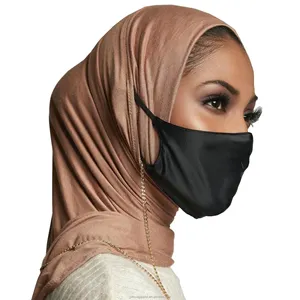새로운 도착 준비 스카프 말레이시아 필수 혁신적인 Hijab 인스턴트 스트레치 코튼 저지 Hijab 귀 구멍