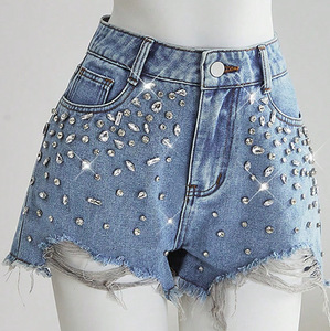 Nouveau short en jean décontracté pour femme, coupe slim, avec perles faites à la main et déchirures vintage – Idéal pour l'été - Product Image 3