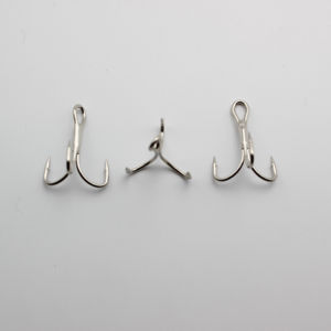 उच्च कार्बन स्टील रस्टप्रूफ सिंगल जिग हुक ट्रेबल आकार 1x 2x बारबेड लुर और समुद्री मछली पकड़ने के लिए सुपर मजबूत - Product Image 4