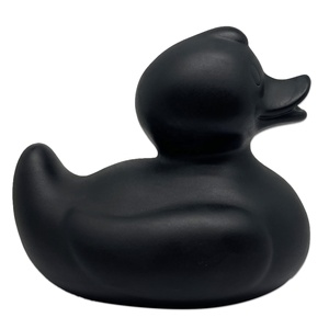 Khuyến mại 2 inch tùy chỉnh màu đen nhỏ Vịt Tắm Đồ chơi duckie nước 3 inch phun Kid Float kêu cót két vịt cao su nhỏ - Product Image 4