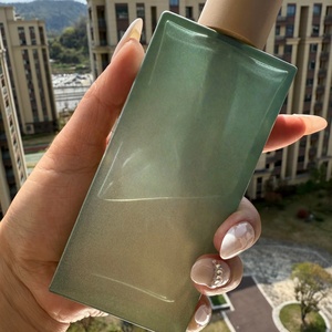 Eau de Toilette pour Femme aux Notes Florales Boisées, Claires et Non Sucrées, Douces et Proches de la Peau, Parfum Haut de Gamme - Product Image 1