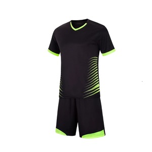 Ensemble de maillots de football pour hommes de haute qualité 100% Polyester Anti-UV respirant nom d'équipe personnalisé vêtements de football - Product Image 3