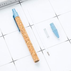 Stylos à bille rétractables écologiques et durables à effet bois, impression sérigraphique – Stylos promotionnels personnalisés pour la publicité - Product Image 4