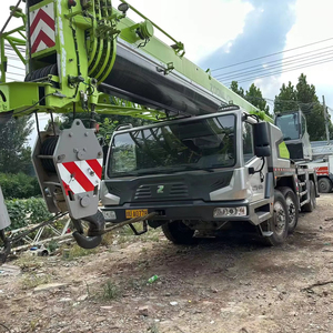Grue sur camion Zoomlion 70 tonnes d'occasion en bon état, conforme EPA, durable pour la construction sur site - Product Image 1