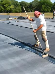 Membrane imperméable en caoutchouc <span class=keywords><strong>EPDM</strong></span> vulcanisé résistant au feu auto-adhésif anti-âge noir blanc pour toit de <span class=keywords><strong>terrasse</strong></span> en bois béton - Product Image 6