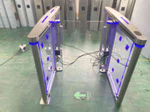 ピンチ防止・衝突防止機能と高速スイングゲート、アラームライトスイングターンスタイルゲート付き - Product Image 6